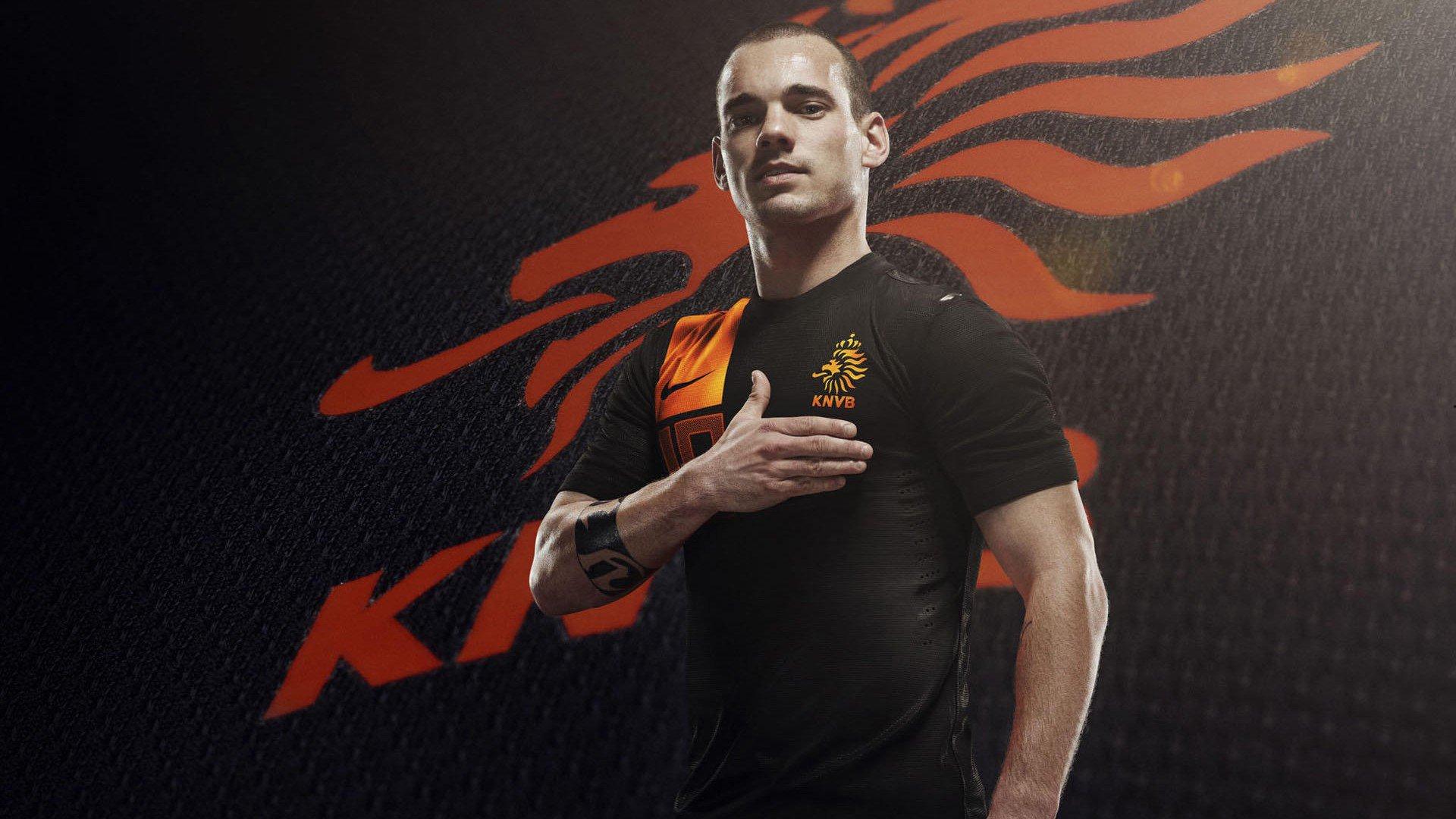 欧洲足坛转会市场风云再起 豪门争夺战引爆夏窗